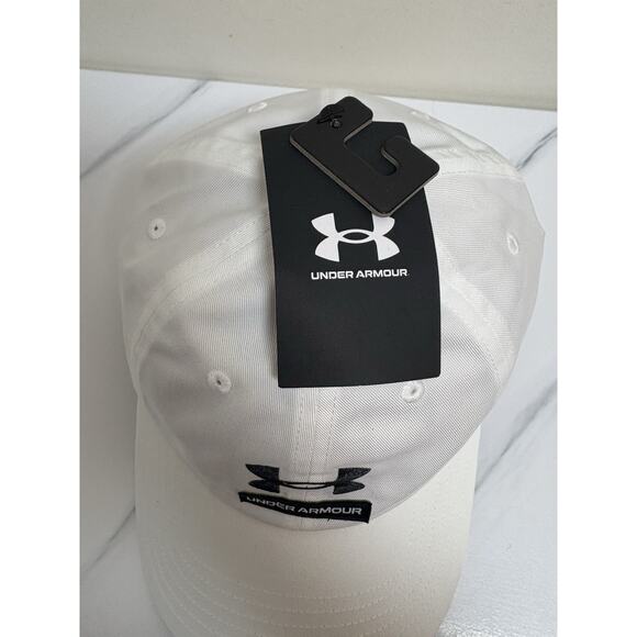 Under Armour UA Free Fit White Strapback Hats OSFM Lot of 4 NWT Logo Golf Caps - Picture 4 of 10